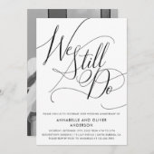 私たちはいまだに愛を誓う | ミニマルな結婚記念日写真 招待状 (正面/裏面)