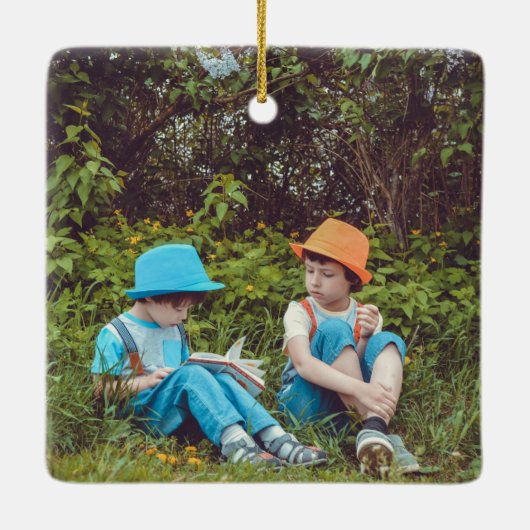 私たちはおじいちゃんカスタムが大好き可愛い子供フォトコラージュ セラミックオーナメント (裏面)