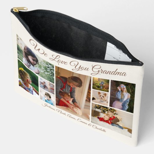 私たちはおばあちゃんを愛している | オフホワイトとブラウン9枚の写真 アクセサリーポーチ (見開き)