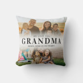 私たちはおばあちゃんパーソナライズされたを愛する2写真 クッション (正面)