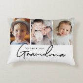 私たちはおばあちゃん孫の写真が大好き アクセントクッション (裏面)