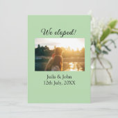 私たちはこっそり結婚しました - 結婚したカップルの名前と日付 案内状 (スタンド正面)