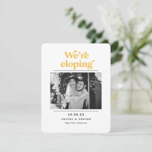 私たちはこっそり結婚する モダンで大胆なタイポグラフィーのカップル写真 (スタンド正面)