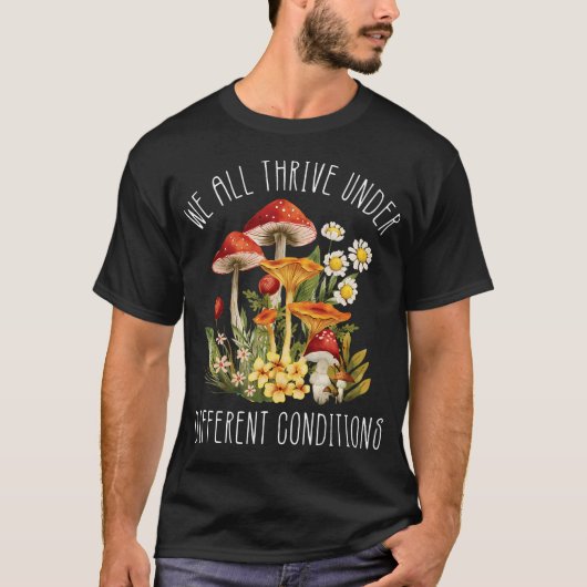 私たちはそれぞれ異なる環境で輝く Tシャツ (正面)