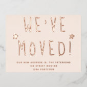 私たちはのビッグシンプル白黒スクリプト移動した 箔招待状ポストカード (正面)