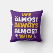 私たちはほぼ常にバイキングサッカーに勝つ クッション (裏面)