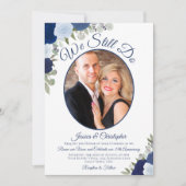 私たちはまだネイビーブルーバラと写真の誓いの更新を行う 招待状 (正面)