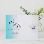 私たちはまだ結婚する | 結婚延期のお知らせ シンプルな更新 招待状 (スタンド正面)