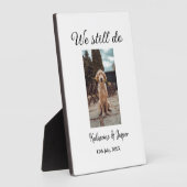 私たちはまだ結婚カップルのペット写真の名前と日付のシミを作成します フォトプラーク (側面)