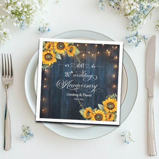 私たちはまだ20周年記念結婚のストリングライトをやっている スタンダードカクテルナプキン