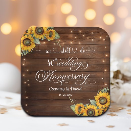 私たちはまだ40周年記念結婚のストリングライトをやっている ペーパープレート