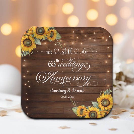 私たちはまだ65周年結婚のストリングライトを行う ペーパープレート