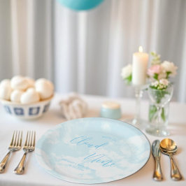 私たちはクラウド9ベビーシャワー上にある ペーパープレート