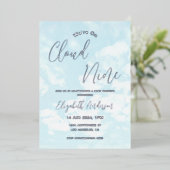 私たちはクラウド9ベビーシャワー上にある 箔招待状 (立ち正面)