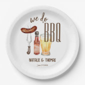 私たちはバーベキューブライダルシャワーカップルのシャワーを行う ペーパープレート (正面)