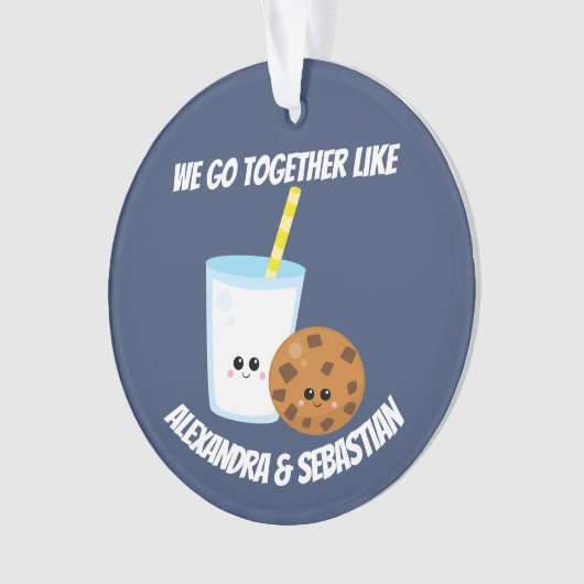 私たちはパーソナライズされたミルクとクッキーのように一緒に行く オーナメント (正面)