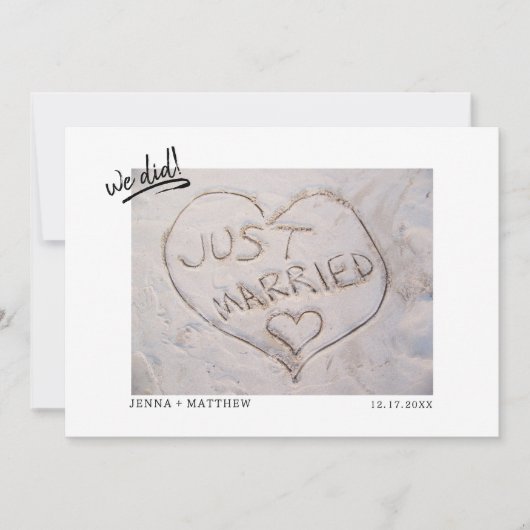 私たちはビーチたった今結婚しました写真の発表をした 案内状 (正面)