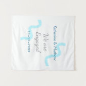 私たちはブルーグレーの水彩スパイラルスタイルのエンゲージメントです タペストリー (正面(横))