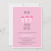私たちはポップボトルピンクの女の子の赤ちゃんシャワー 招待状 (正面)