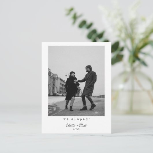 私たちはミニマリモダンストタイポグラフィ写真を展開 案内ポストカード (スタンド正面)