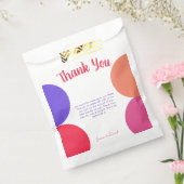 私たちはレインボーカラフルーストライプベイビーシャワーを待つ フェイバーバッグ (封をした状態)