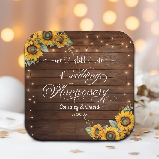 私たちは今でも一周年記念結婚のストリングライトをやっている ペーパープレート