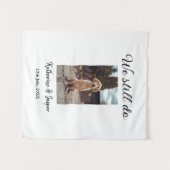 私たちは今結婚でもカップルのペットの写真名日付sim タペストリー (正面(横))