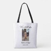 私たちは今結婚でもカップルのペットの写真名日付sim トートバッグ (裏面)
