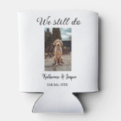 私たちは今結婚でもカップルのペットの写真名日付sim 缶クーラー (裏面)