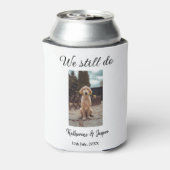 私たちは今結婚でもカップルのペットの写真名日付sim 缶クーラー (缶裏面)