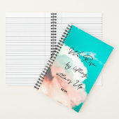 私たちは他の人を持ち上げて引用文モノグラムを立カスタムち上げる ノートブック (内側)