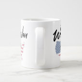 私たちは名物マグカップを獲得した ジャンボコーヒーマグカップ (裏面)