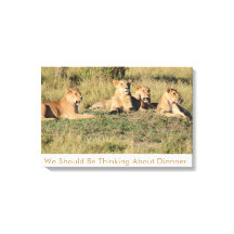 私たちは夕食考えるに行くべきだ。