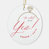 私たちは婚約した初めてのクリスマス婚約した写真 セラミックオーナメント (左)