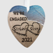 私たちは婚約した!2つのハートインサンドオーナメント オーナメント (正面)
