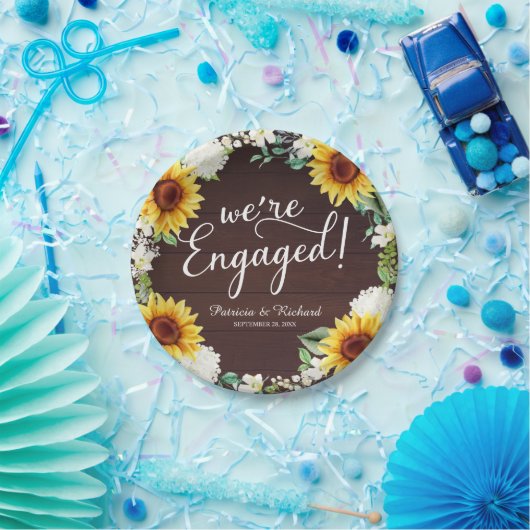 私たちは婚約しました! ラスティックひまわり婚約パーティー ペーパープレート (パーティー)