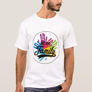 私たちは家族です Tシャツ