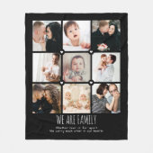 私たちは家族カスタム文字9写真コラージュ フリースブランケット (正面)
