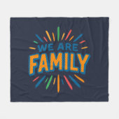 私たちは家族1 フリースブランケット (正面(横))