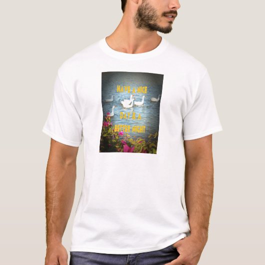 私たちは常に離れお客様の幸せと満足。 Tシャツ (正面)