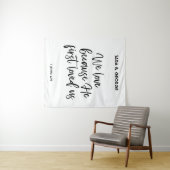 私たちは彼がまず私たちを愛したからこそ愛する ウェディング サイン タペストリー (インサイチュ(横))