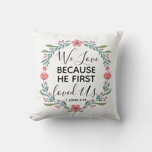 私たちは彼が最初に私たちのアクセント枕を愛したので愛する クッション (正面)