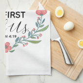 私たちは彼が私たちを最初に愛したから愛している キッチンタオル (四つ折り)