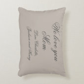 私たちは愛してあなたエレガントのMOMのスクリプト家族の名前かわいい アクセントクッション (正面(垂直))