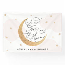 私たちは月のピンクの赤ちゃんシャワーの上にいる