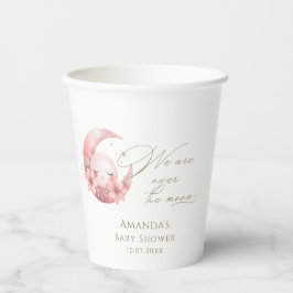 私たちは月の女の子の赤ちゃんシャワーの上にいる 紙コップ