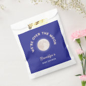 私たちは月の赤ちゃんシャワーおもしろいを越えて男女兼用 フェイバーバッグ (封をした状態)