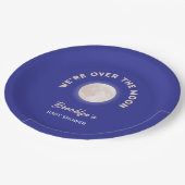 私たちは月の赤ちゃんシャワーおもしろいを越えて男女兼用 ペーパープレート (アングル)