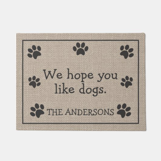 私たちは犬が好きであってほしいおもしろい ドアマット (正面)