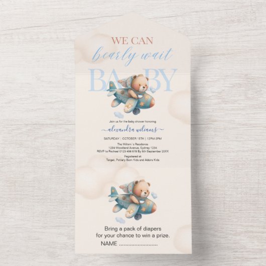 私たちは男の子の赤ちゃんシャワーを待つことができる オールインワン招待状 (内側)